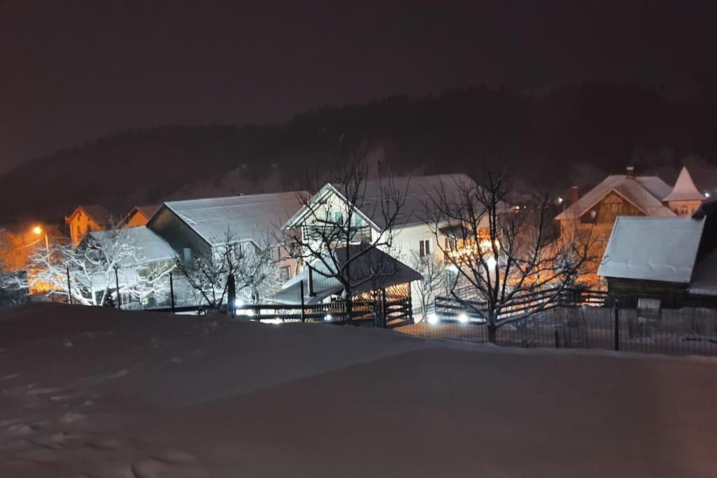 Casa269B - Cozy House With Scandinavian Design Moieciu de Jos Exteriör bild